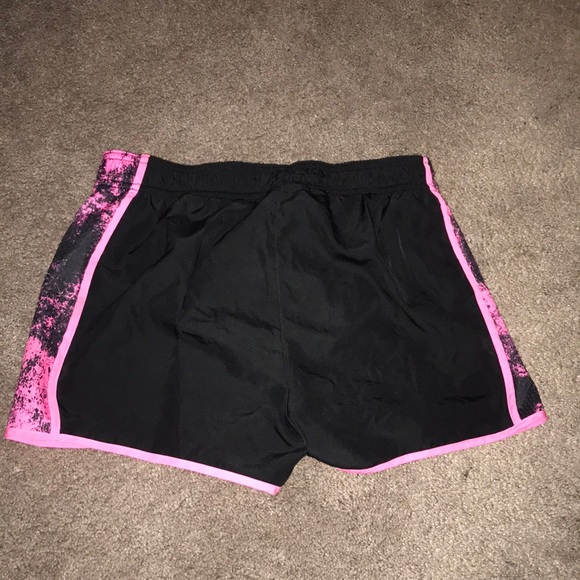 Everlast shorts - Picture 2 of 3